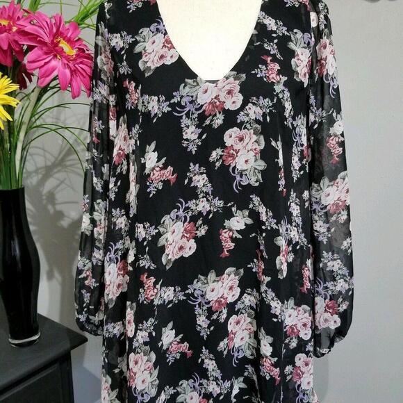 Cotton Candy Dress Size SMALL black Floral Split Long Sleeves open back - Picture 1 of 9